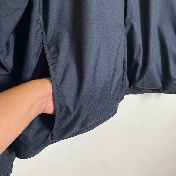 Adidas Hooded Windbreaker-front pockets ,Lightweight, full front Zip - Picture 3 of 9